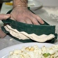 Фото Пресс для кальцоне Big Green Egg 